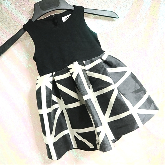 BLACK WHITE HOLIDAY DRESS 3 Milly Minis *FLAWED* Formal Wedding Guest Birthday - Picture 1 of 10